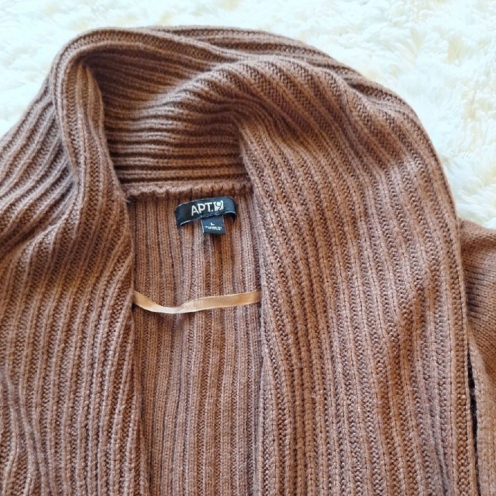 Pre-owned Cozy Brown Women's Cardigan Sweater Size L - Picture 2 of 6
